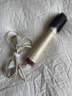 IONMAX White and Lavender Hot Air Styling Brush